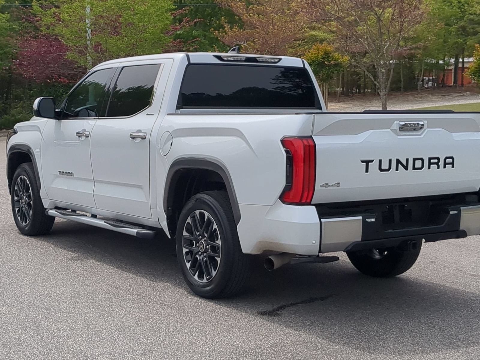 Used 2023 Toyota Tundra Limited w/ Power Package AWD/4WD image 6