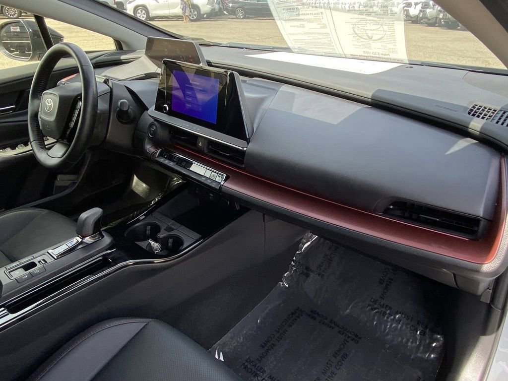 Used 2023 Toyota Prius Prime FWD image 17