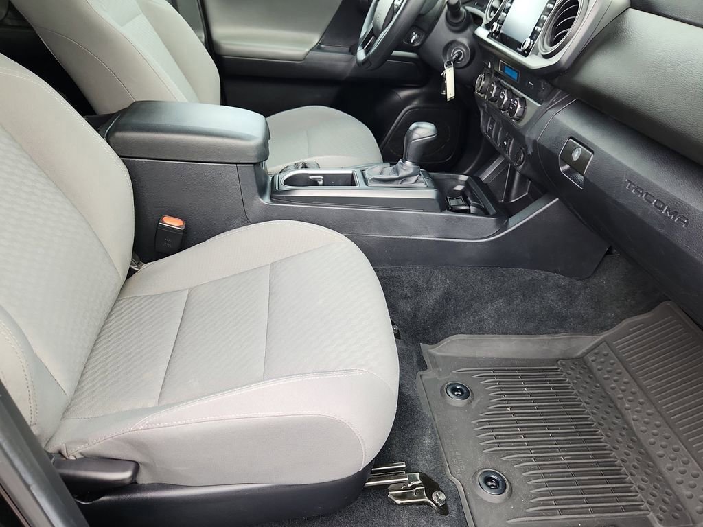 Used 2022 Toyota Tacoma SR AWD/4WD image 13
