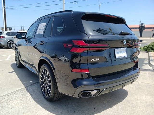 New 2026 BMW X5 xDrive40i w/ M Sport Package AWD/4WD image 7