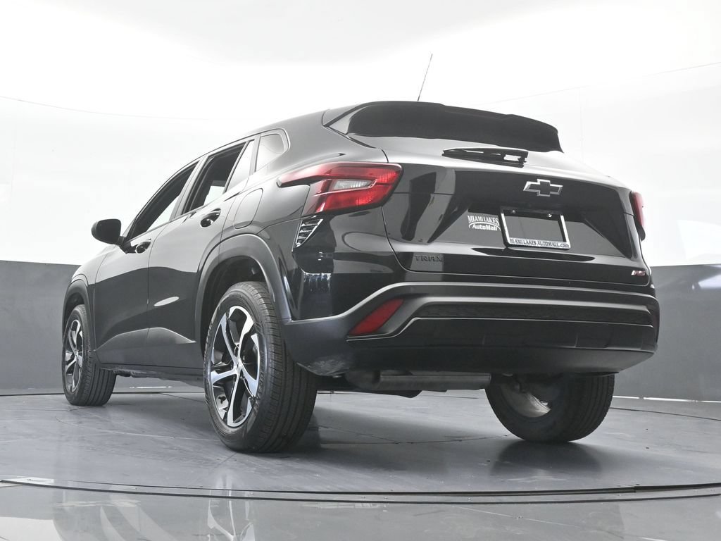 Used 2025 Chevrolet Trax RS w/ Driver Confidence Package FWD image 53
