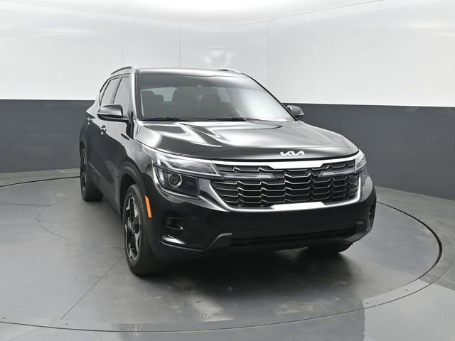 Used 2025 Kia Seltos EX FWD image 32