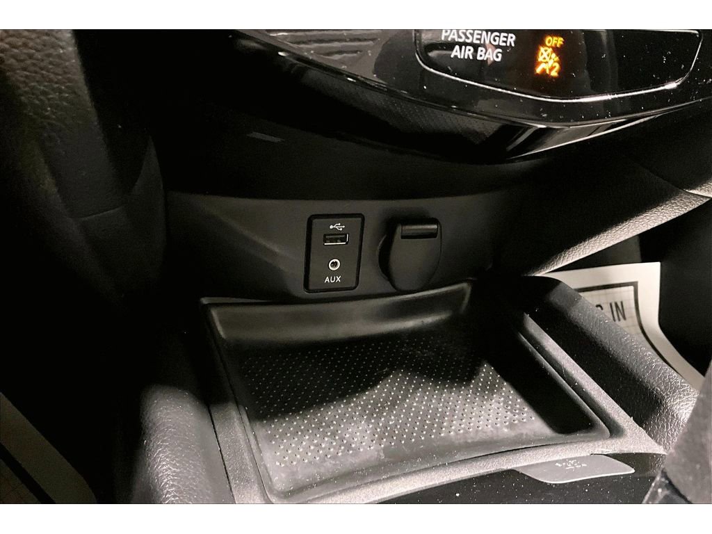 Used 2016 Nissan Rogue SV image 34