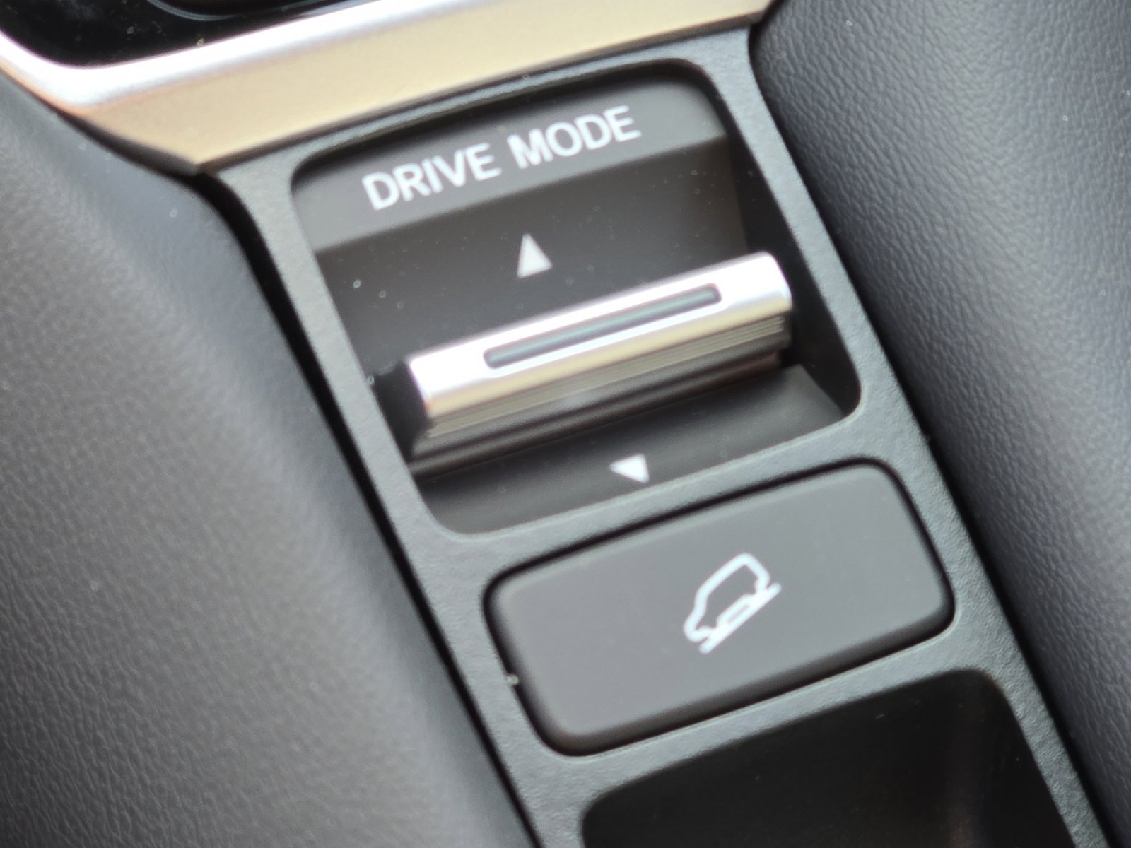 New 2026 Honda HR-V Sport image 8