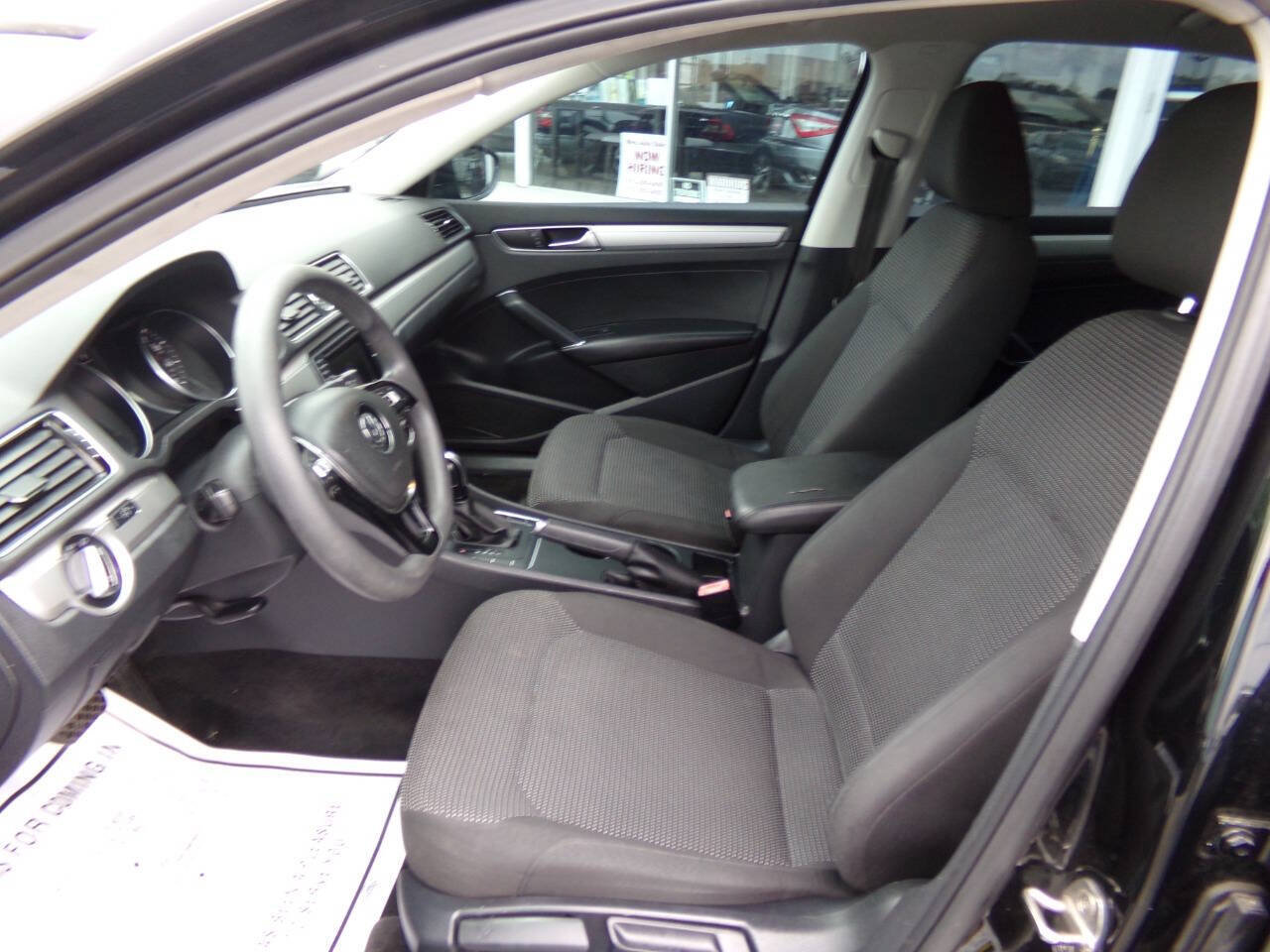 Used 2016 Volkswagen Passat 1.8T S FWD image 10