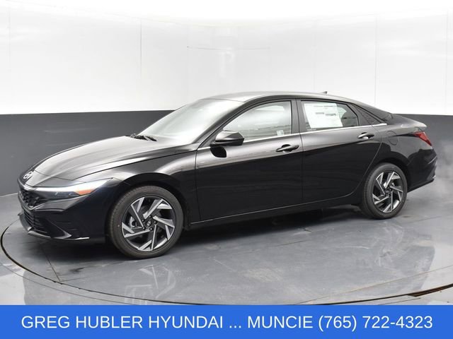 Used 2025 Hyundai Elantra SEL FWD image 13