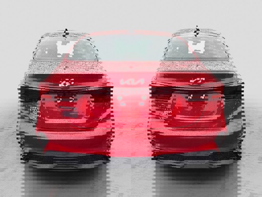 Used 2023 Kia Forte LXS image 4