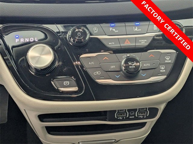 Certified 2024 Chrysler Pacifica Touring-L image 22