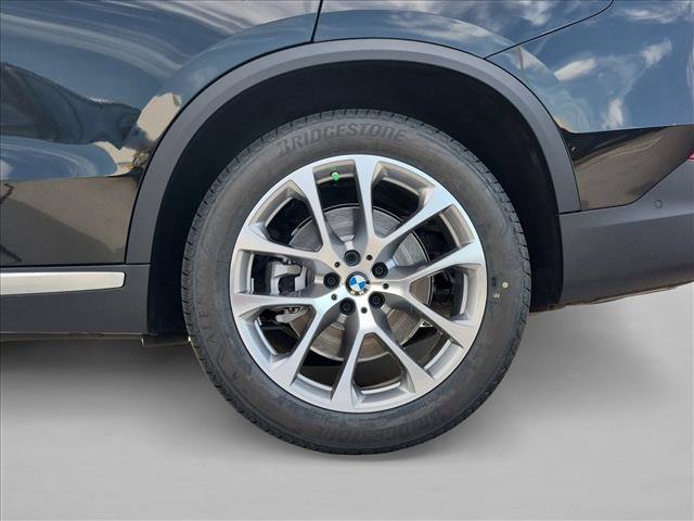 New 2026 BMW X5 xDrive40i w/ Climate Comfort Package AWD/4WD image 10