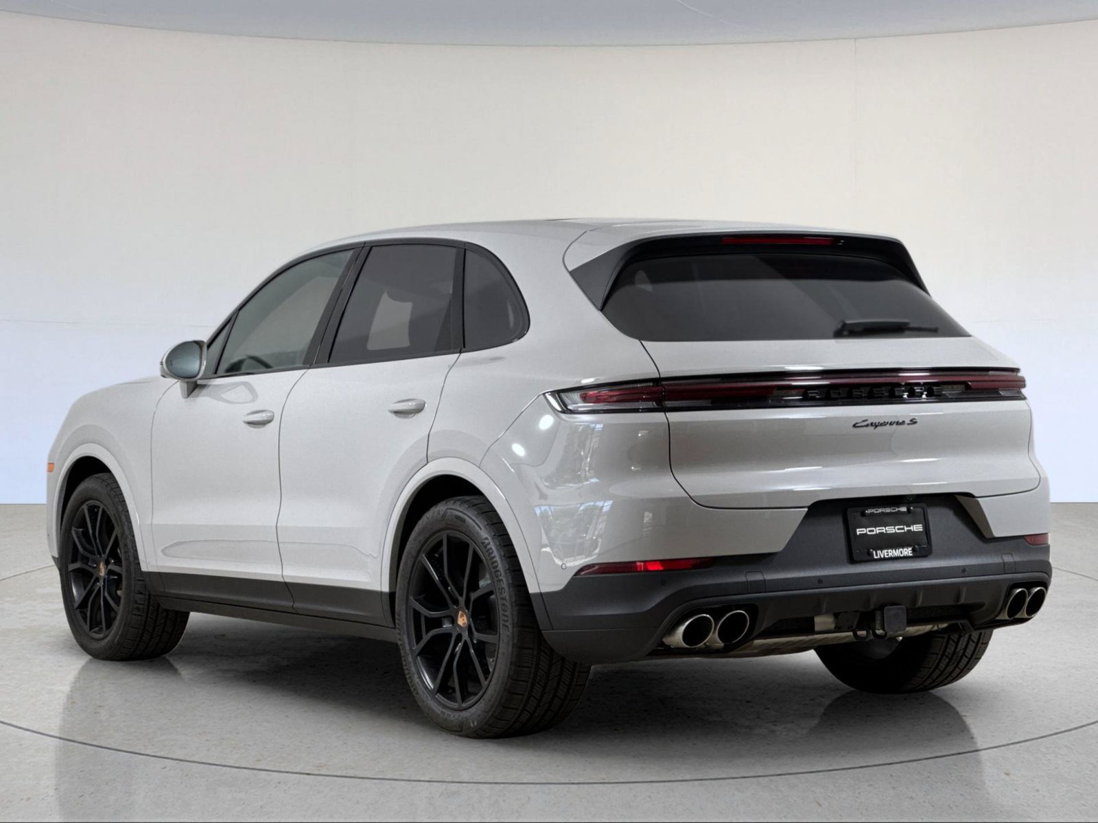 Used 2026 Porsche Cayenne S AWD/4WD image 3