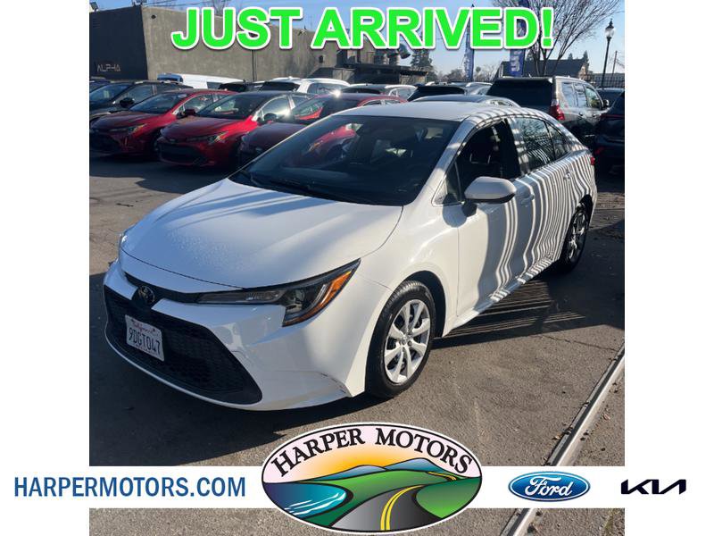 Used 2022 Toyota Corolla LE image 1
