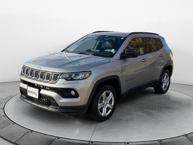 Used 2024 Jeep Compass Latitude w/ Sun and Sound Group image 7