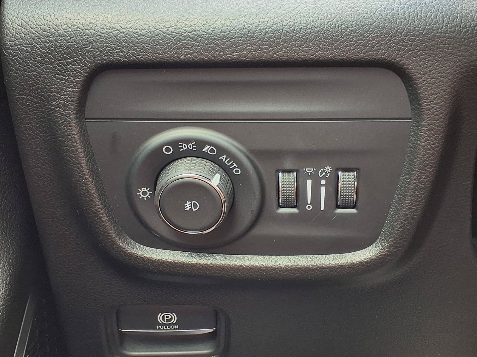 Used 2023 Jeep Grand Cherokee L Overland AWD/4WD image 19