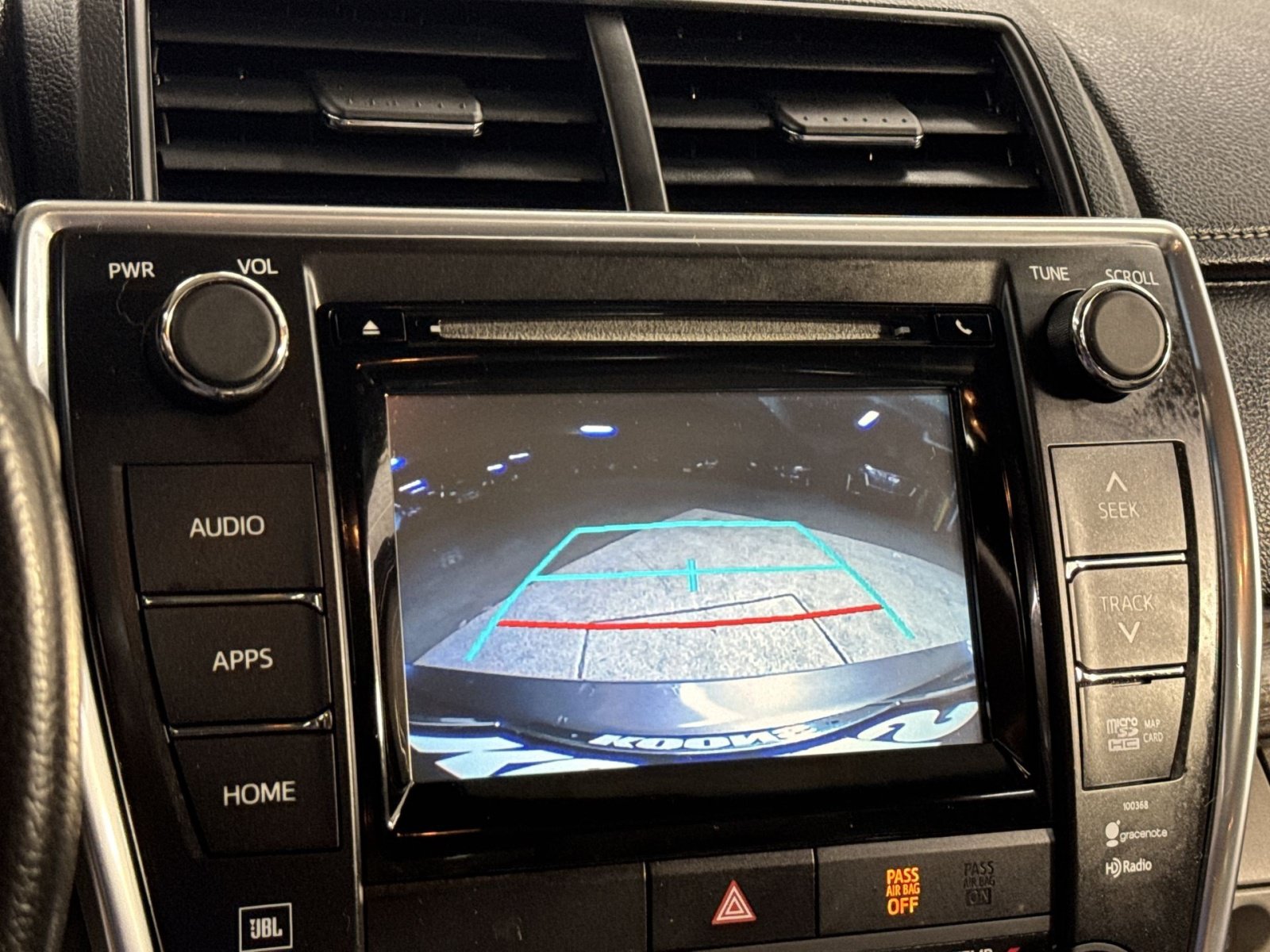 Used 2015 Toyota Camry XLE w/ Moonroof Package FWD image 31