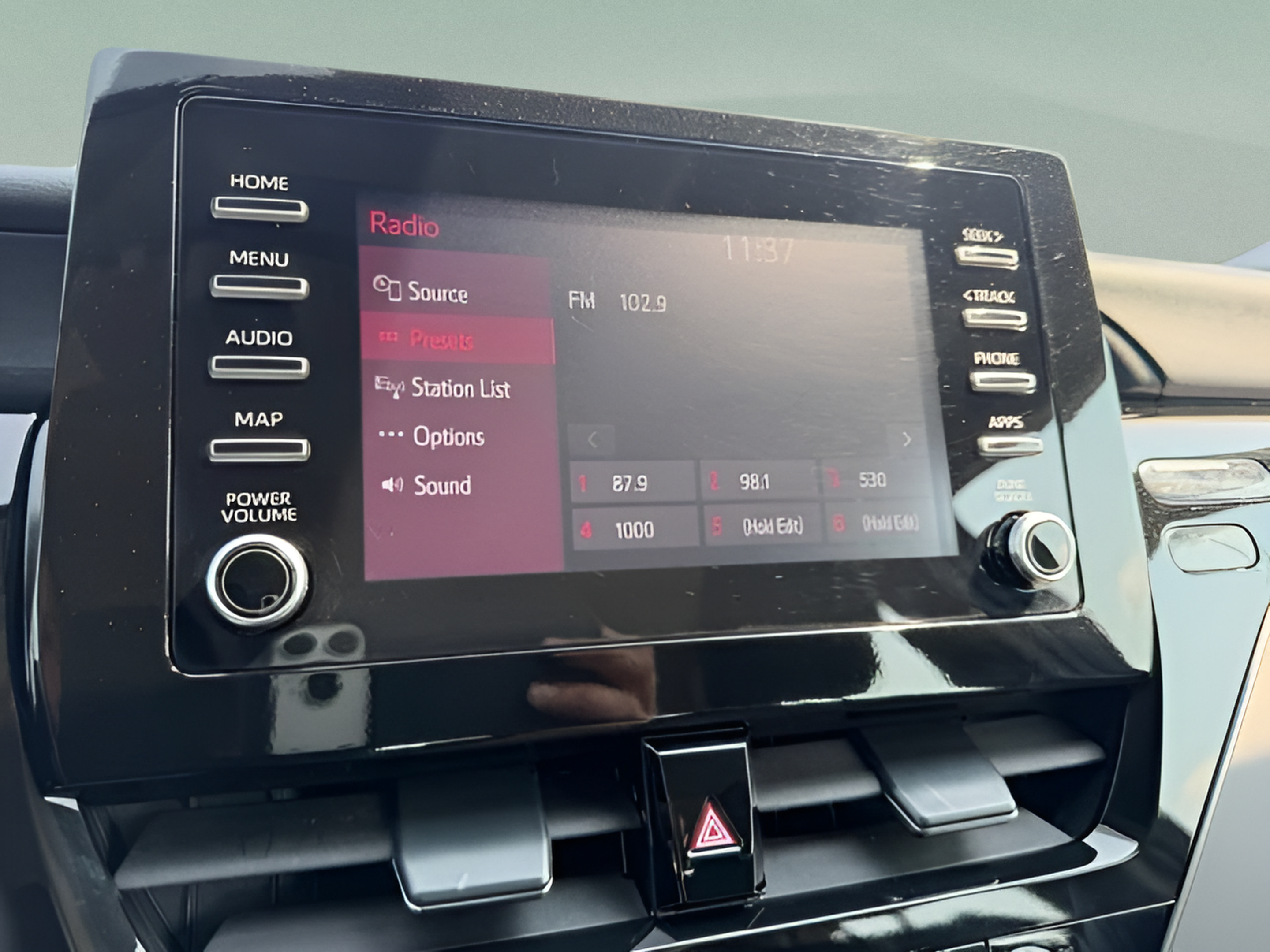 Used 2024 Toyota Camry SE FWD image 16