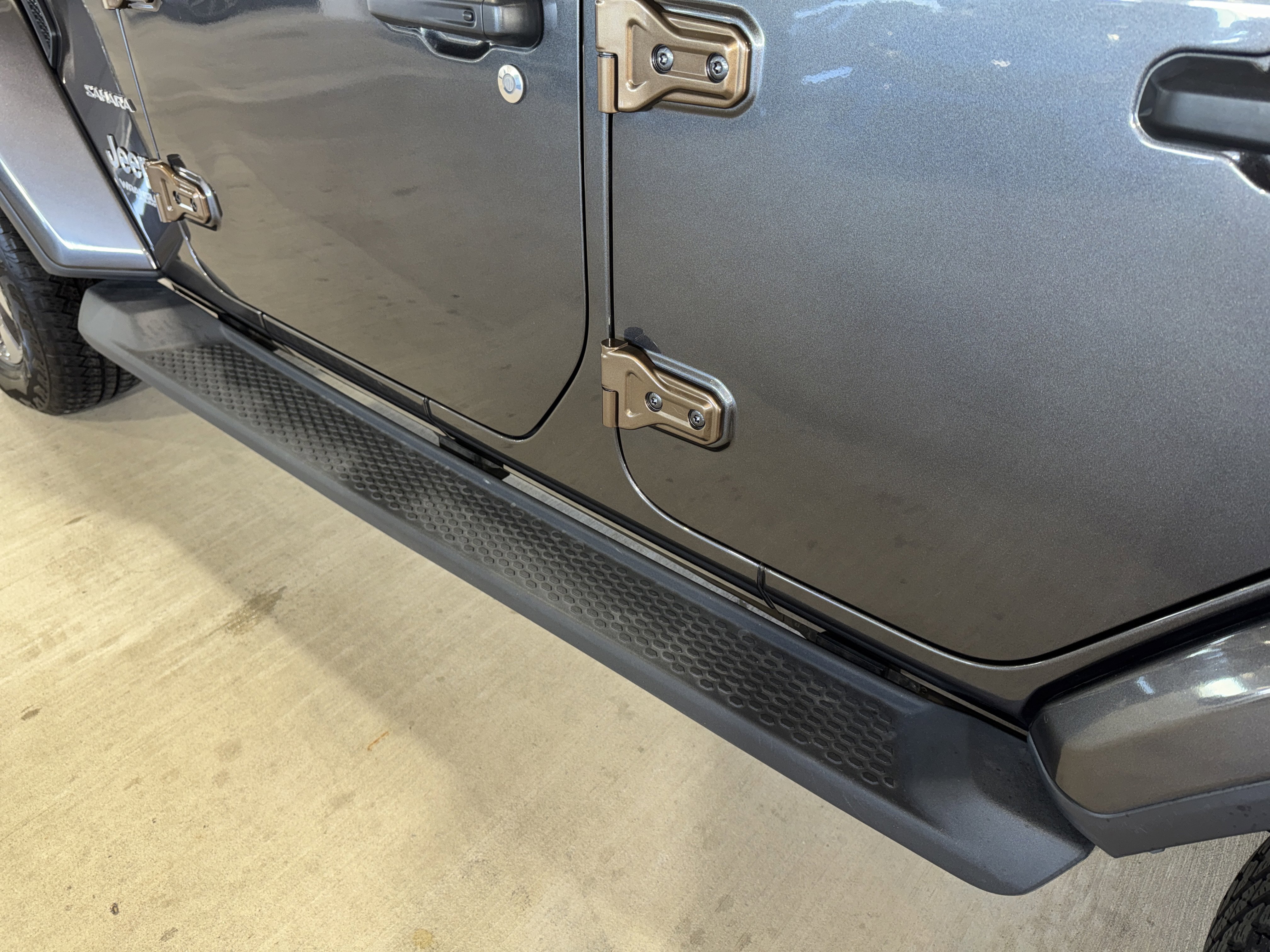 Used 2019 Jeep Wrangler Unlimited Sahara image 36