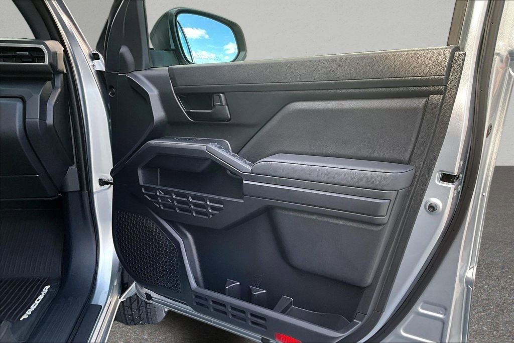 Used 2024 Toyota Tacoma SR image 23