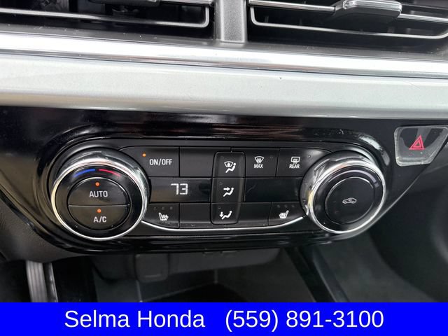 Used 2024 Chevrolet Trax LT w/ LT Convenience Package FWD image 19
