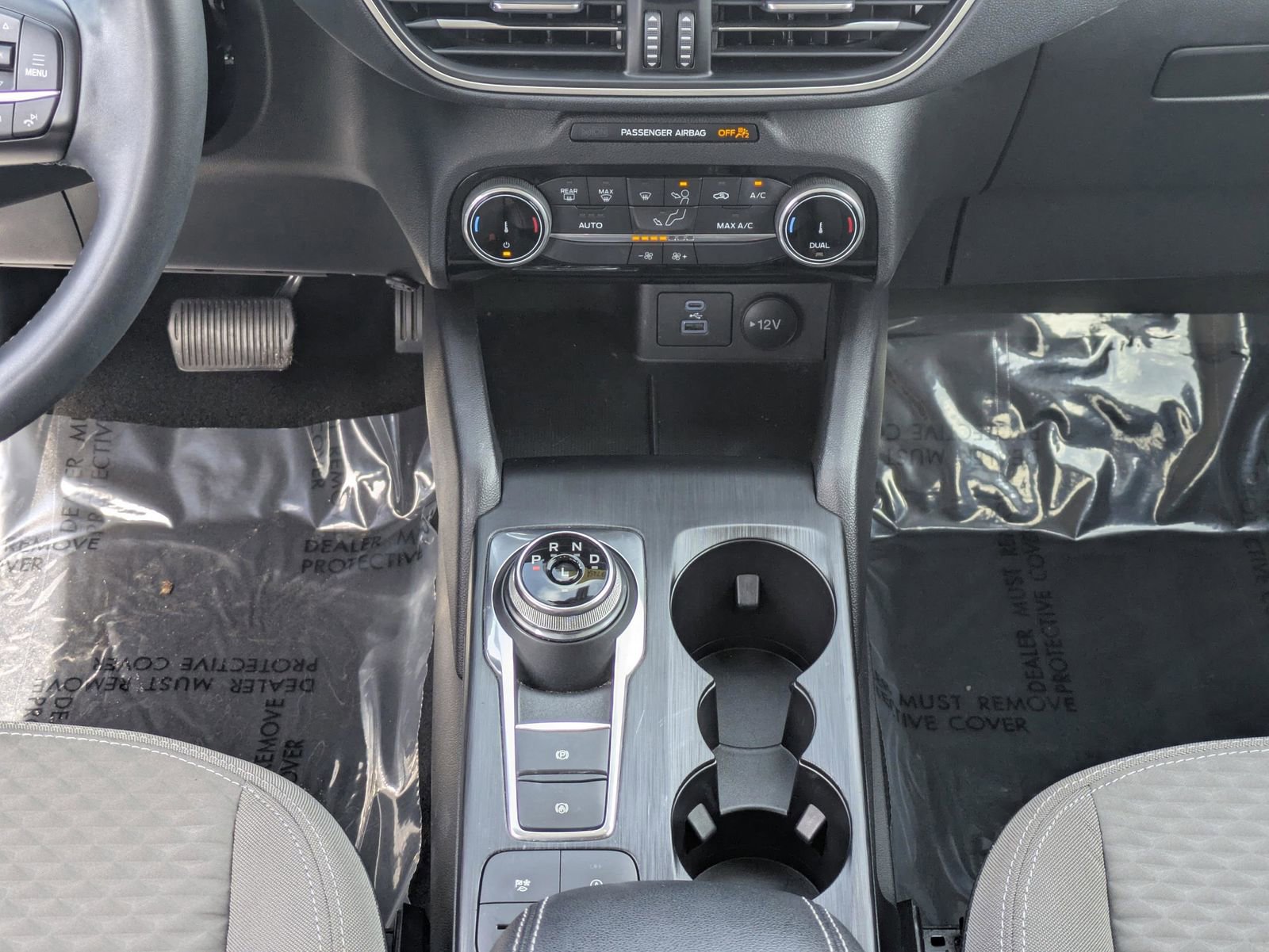Used 2022 Ford Escape SE w/ SE Sport Appearance Package FWD image 24