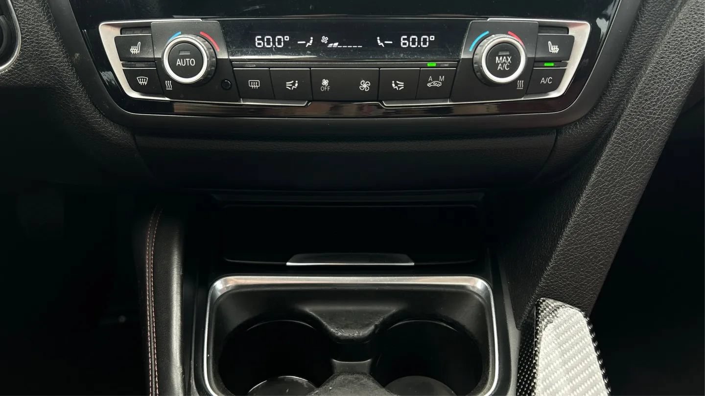 Used 2016 BMW M4 Convertible RWD image 33
