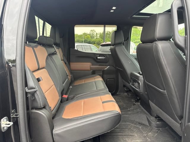 Used 2022 Chevrolet Silverado 1500 High Country w/ Technology Package AWD/4WD image 11