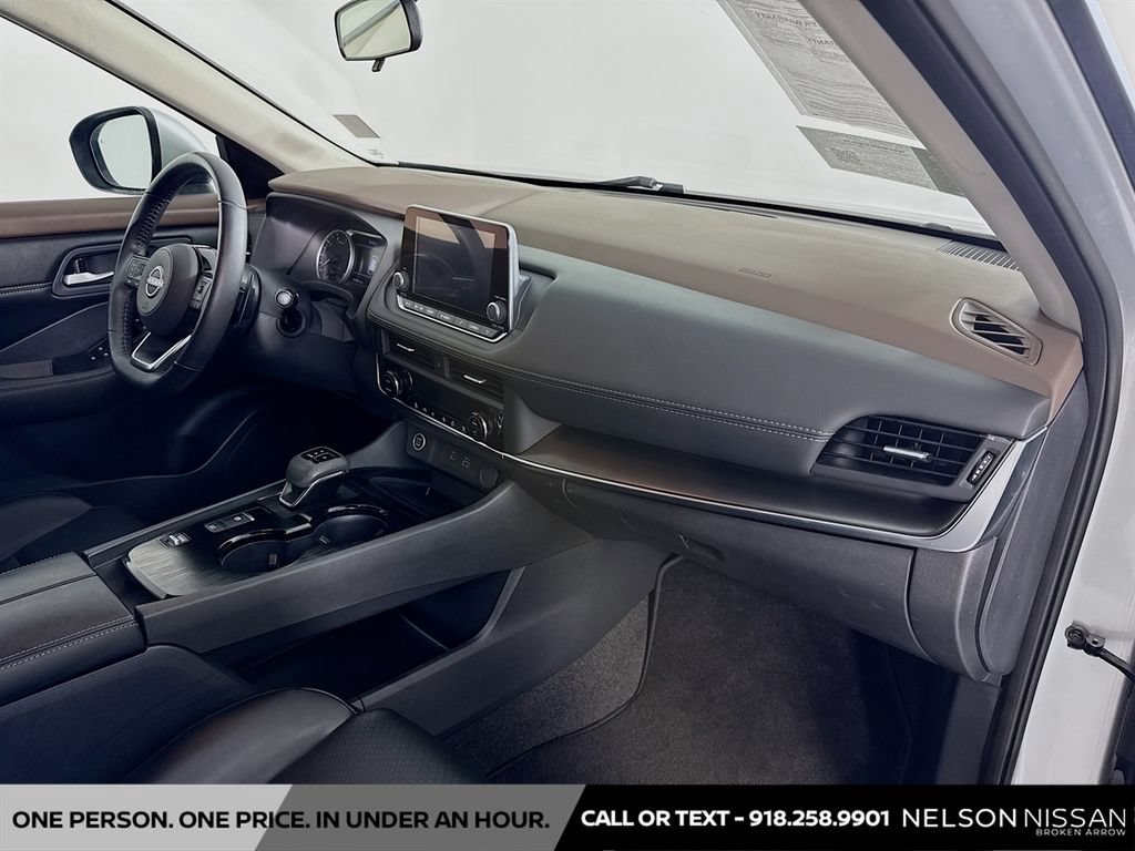 Used 2023 Nissan Rogue SV w/ SV Premium B Package FWD image 28