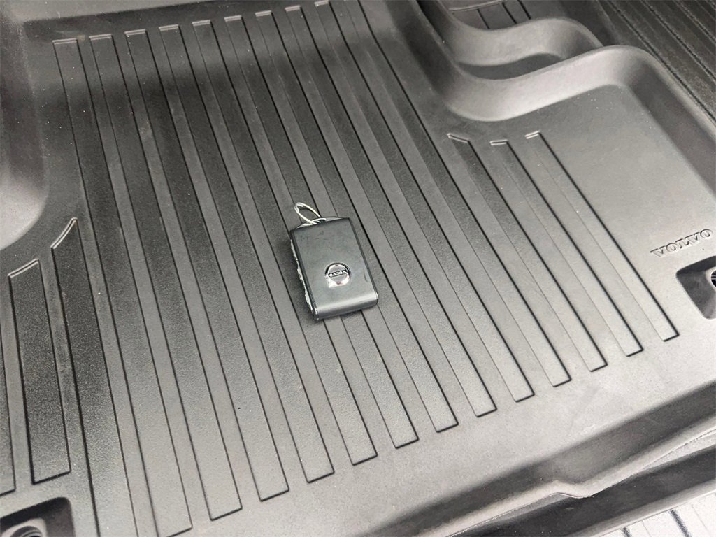 Used 2022 Volvo XC60 B5 Inscription w/ Protection Package Premier image 84