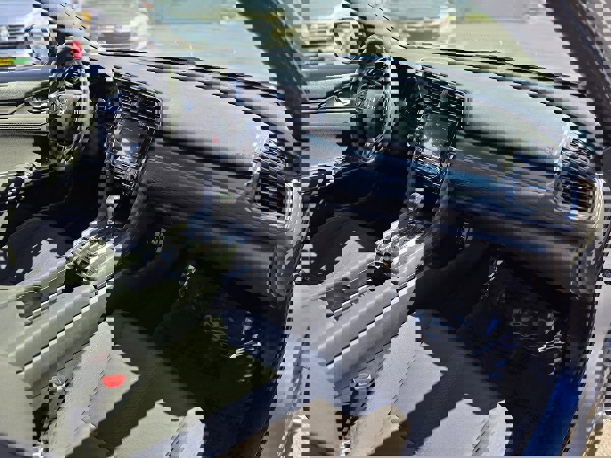 Used 2019 Honda Civic EX image 8