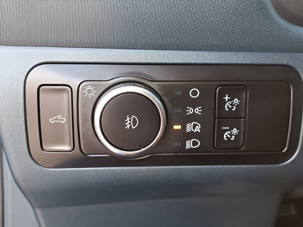 Used 2025 Ford Maverick Lobo image 29