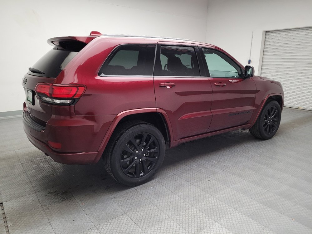 Used 2018 Jeep Grand Cherokee Altitude image 10
