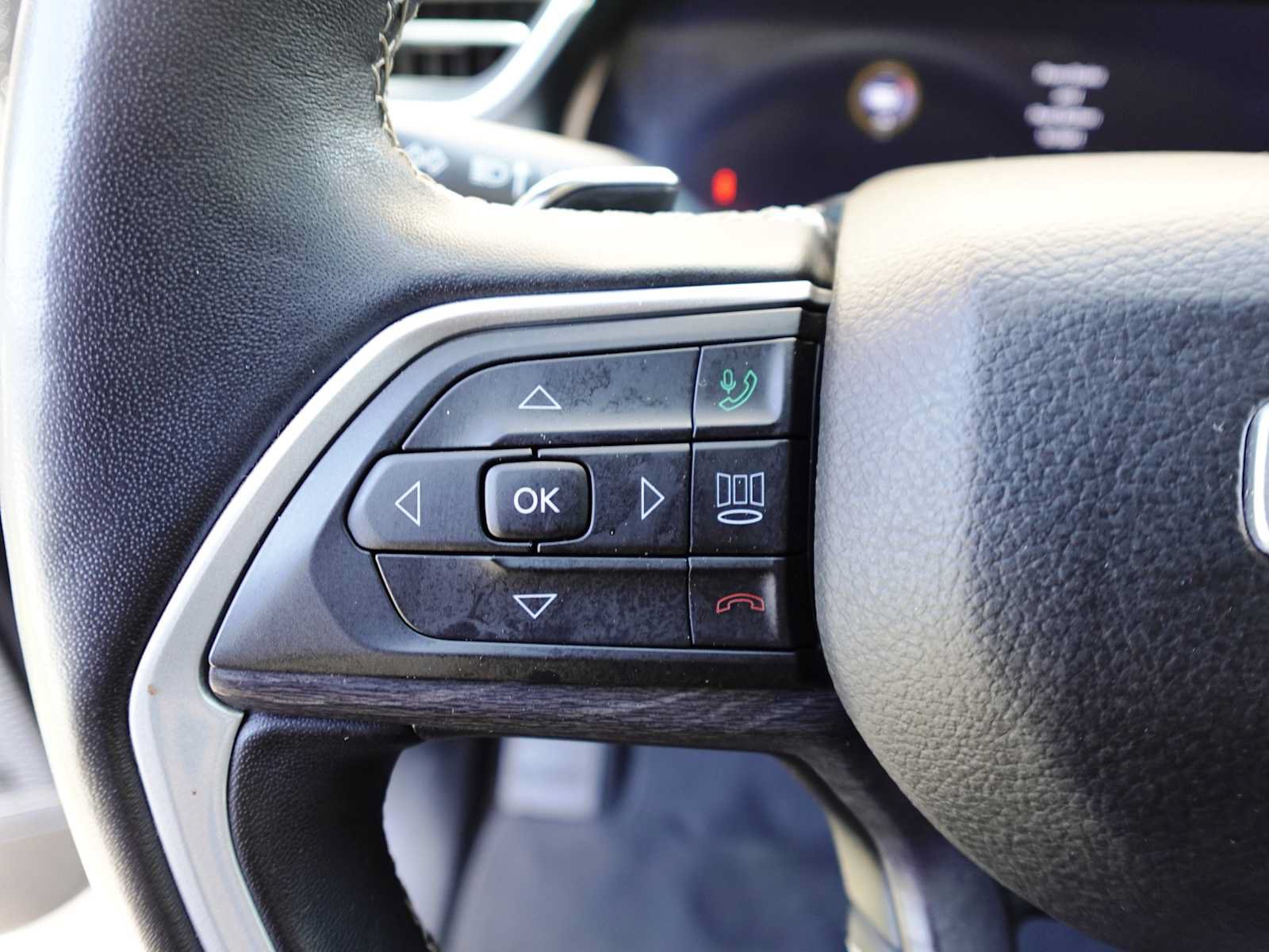 Used 2022 Jeep Grand Cherokee L Limited AWD/4WD image 17