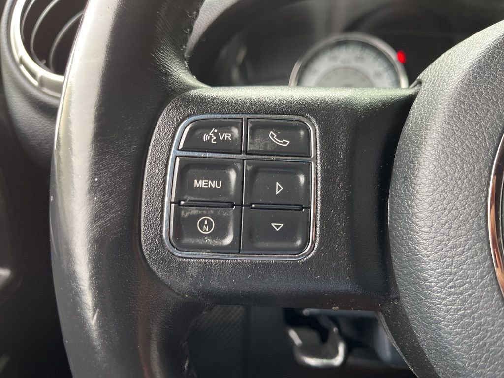 Used 2018 Jeep Wrangler Unlimited Rubicon w/ Cold Weather Group AWD/4WD image 34
