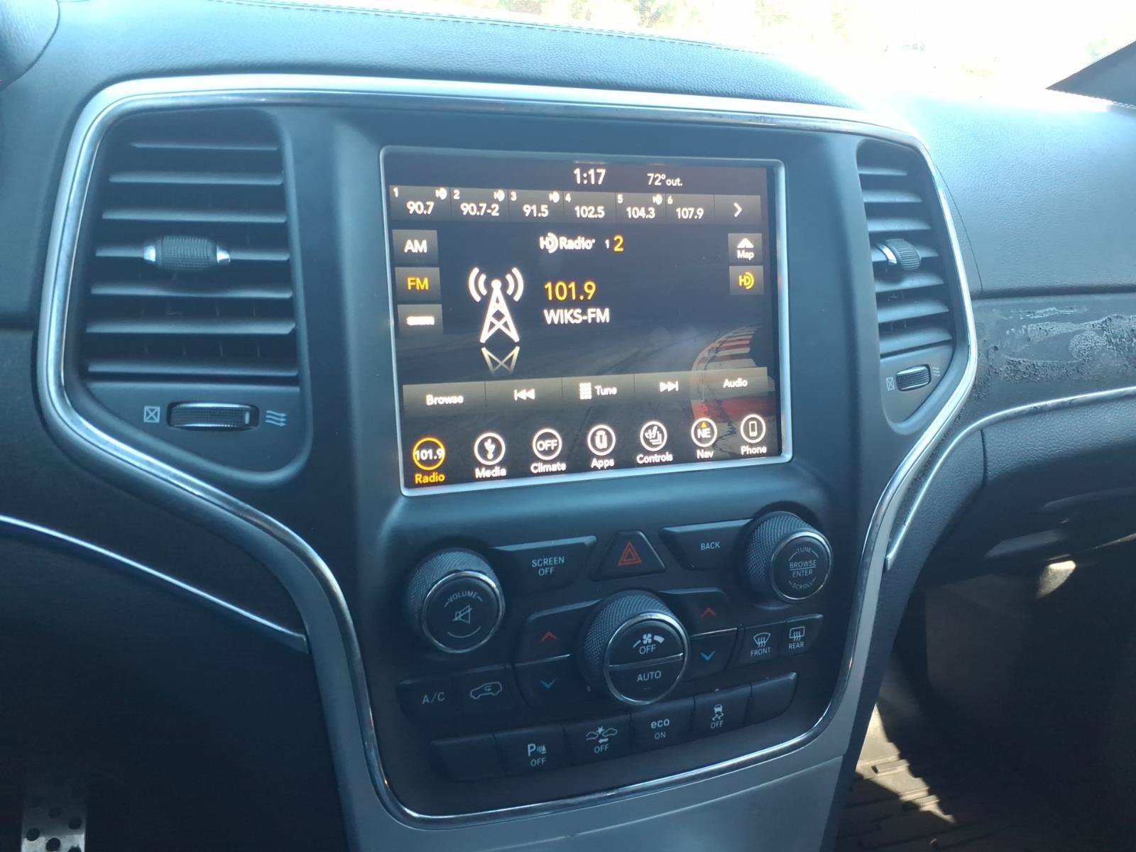 Used 2015 Jeep Grand Cherokee SRT w/ Trailer Tow Group IV AWD/4WD image 19