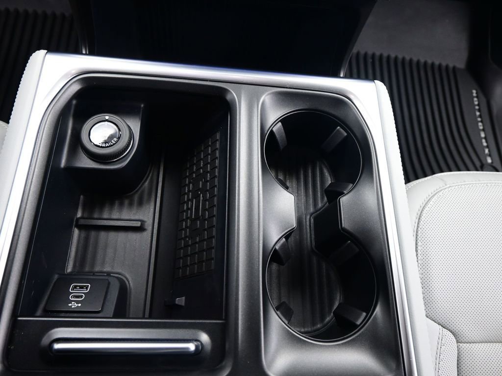 Used 2025 Ford Expedition Platinum w/ Platinum Ultimate Package image 18
