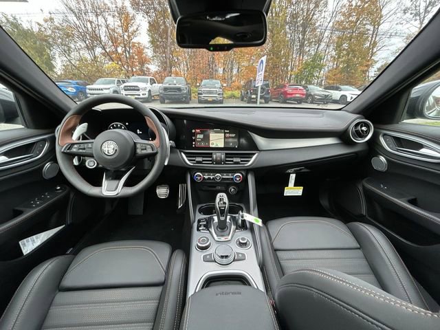 New 2025 Alfa Romeo Giulia AWD w/ Driving Assist Package image 12