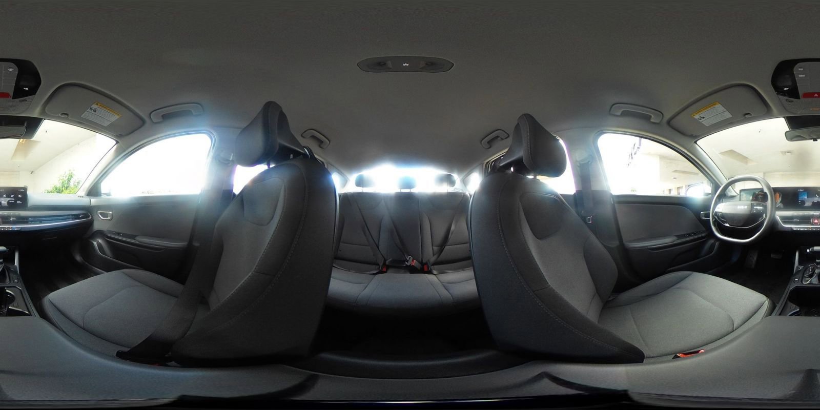 Used 2025 Kia K4 LXS image 42
