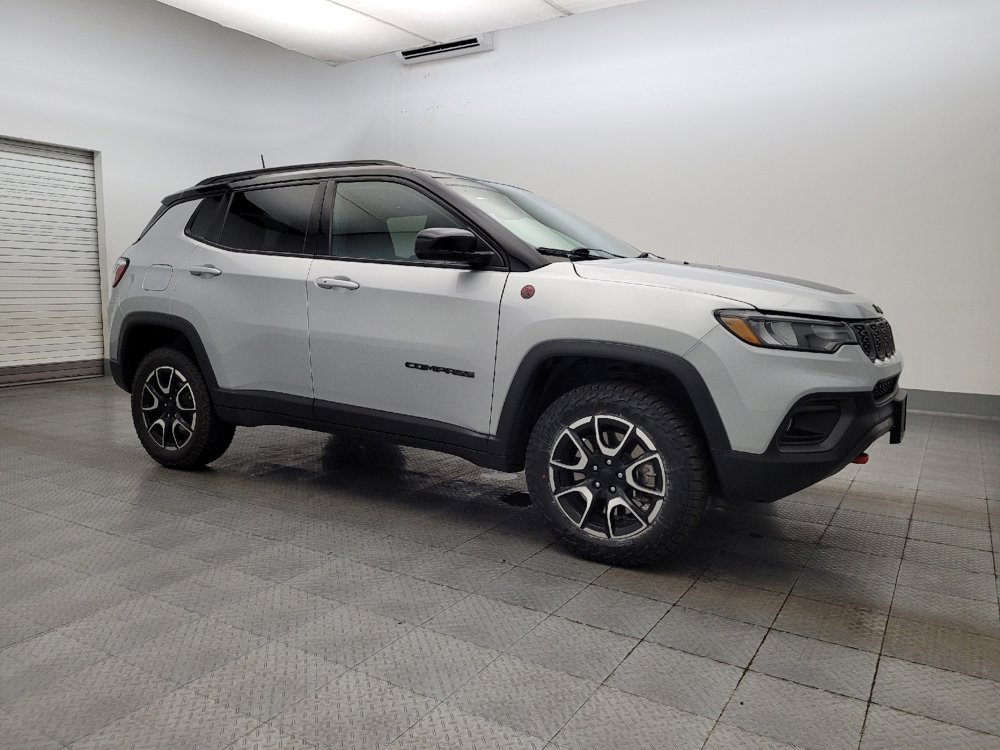 Used 2024 Jeep Compass Trailhawk image 11