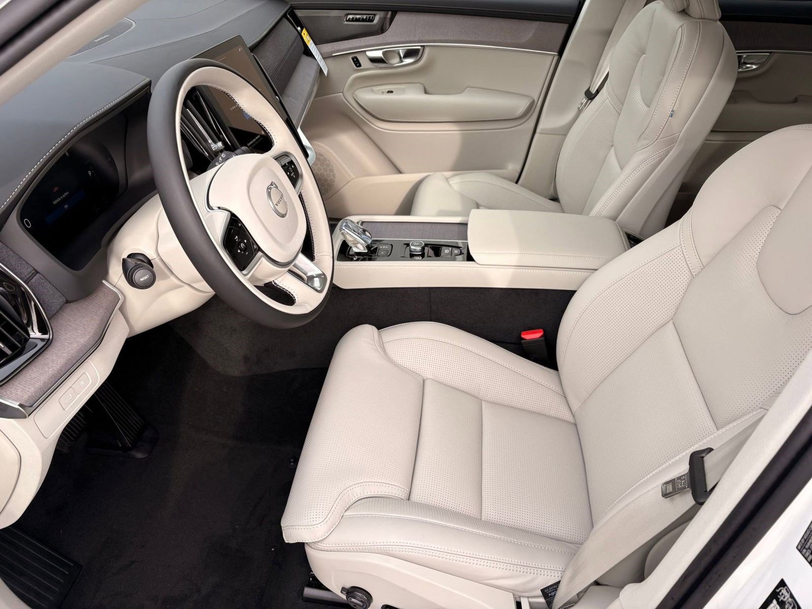 New 2026 Volvo XC90 T8 Ultra image 5