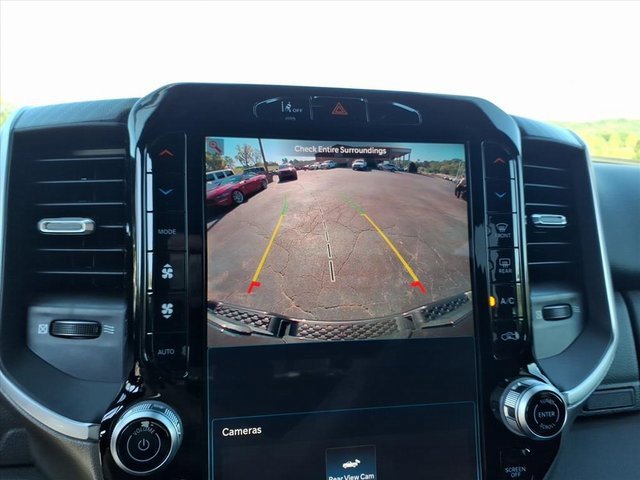 New 2026 RAM 1500 4x4 Crew Cab image 17