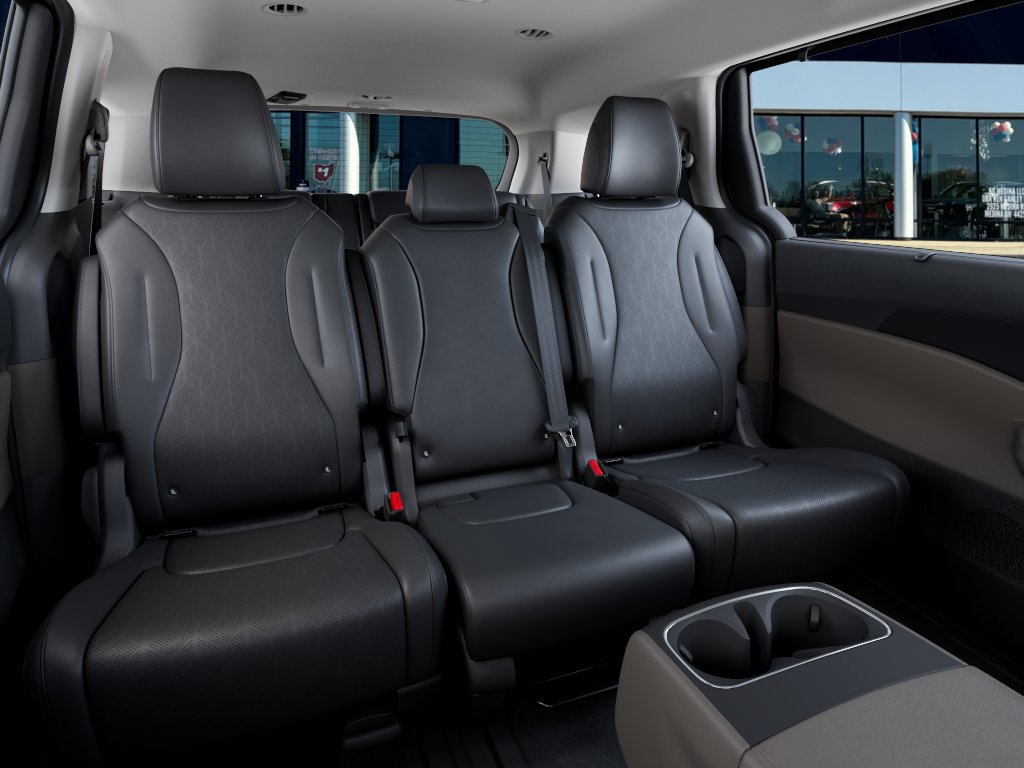New 2026 Kia Carnival EX FWD image 16