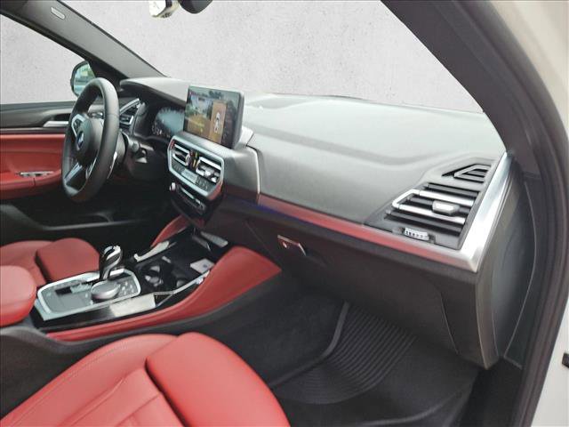 Used 2025 BMW X4 xDrive30i w/ Premium Package image 21