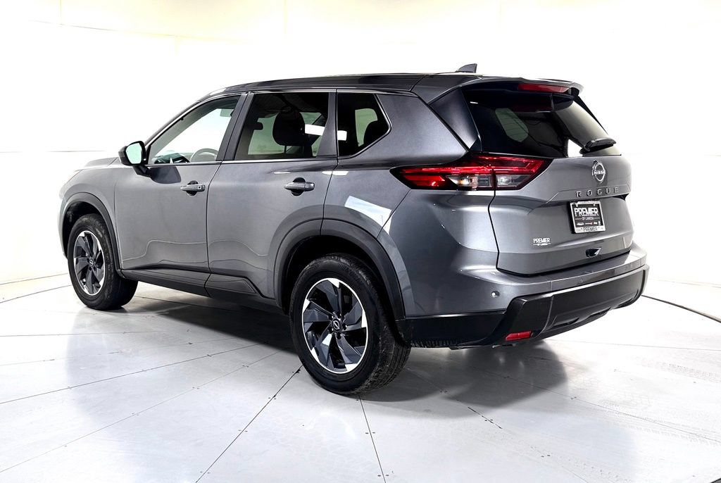 Used 2025 Nissan Rogue SV FWD image 7