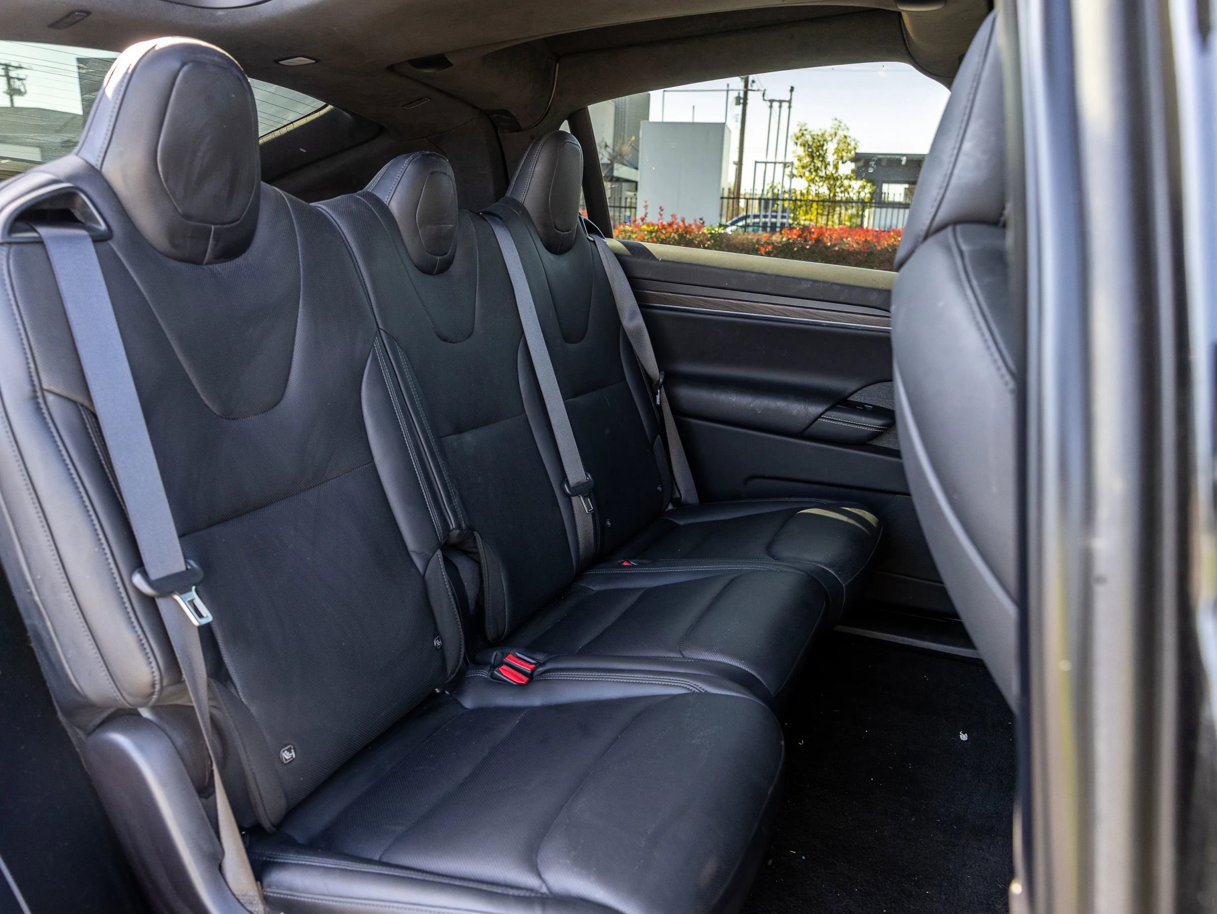 Used 2022 Tesla Model X AWD/4WD image 31