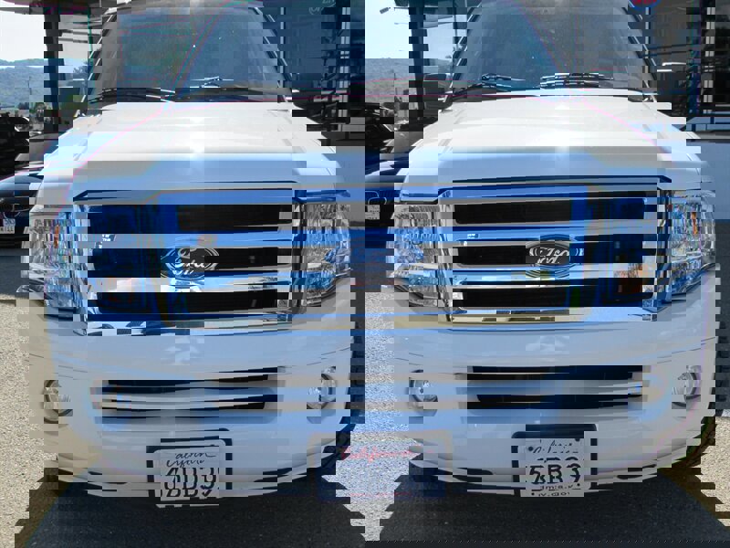 Used 2013 Ford Expedition EL XLT RWD image 3