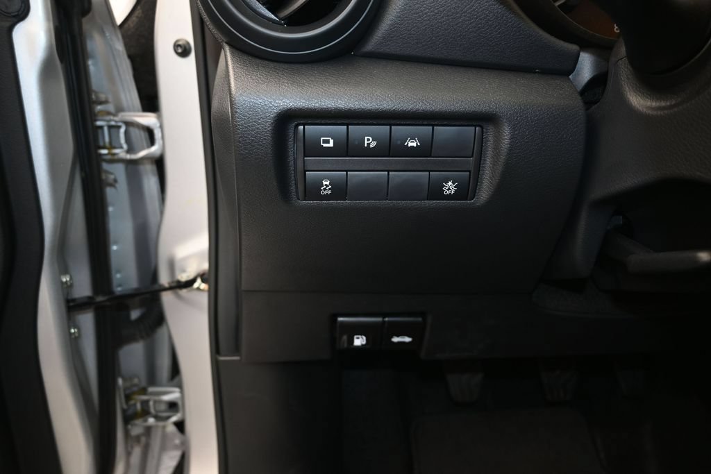 Used 2025 Nissan Versa S FWD image 12