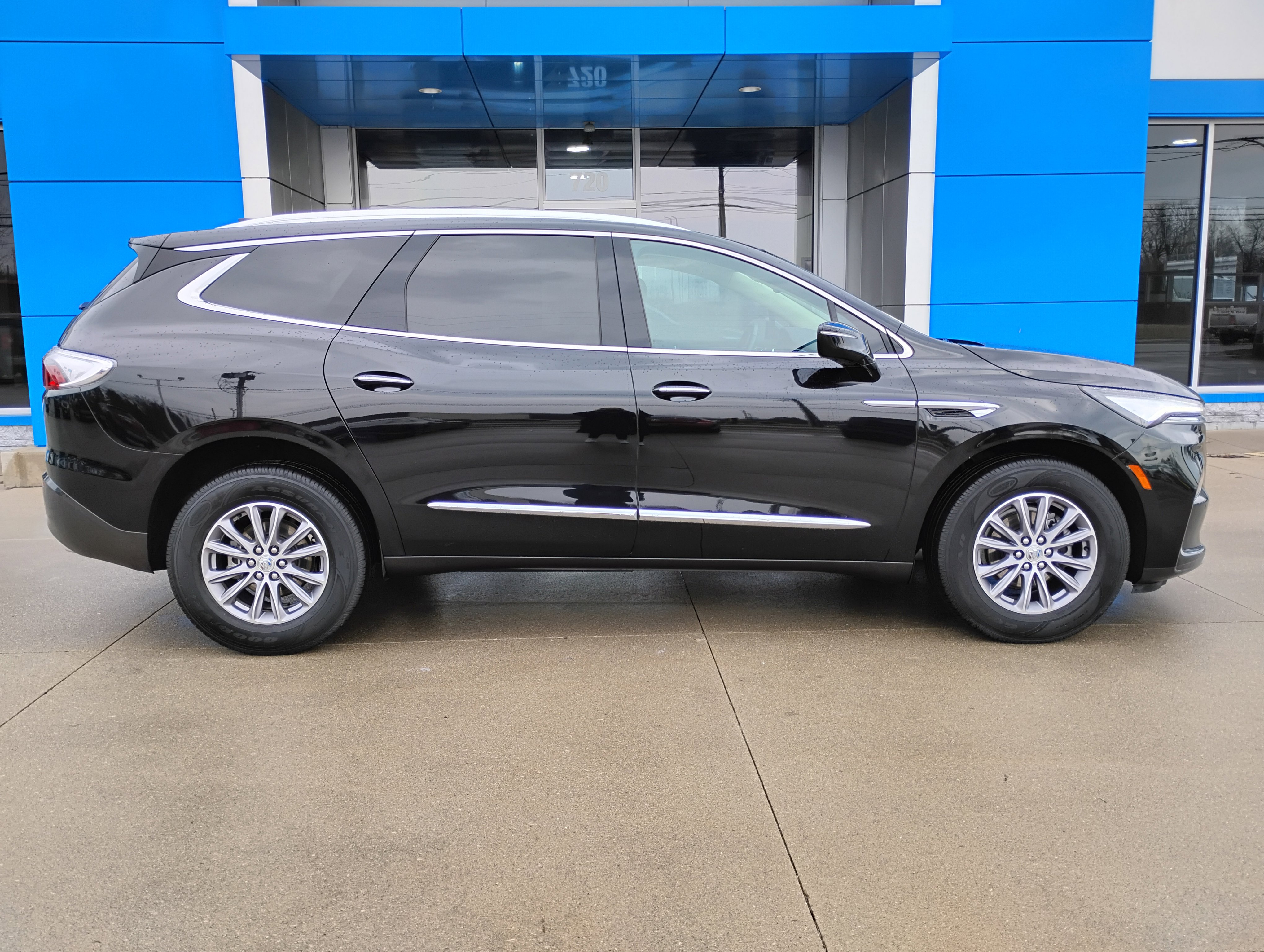 Used 2024 Buick Enclave Essence w/ Trailering Package, 5000 lbs. image 34