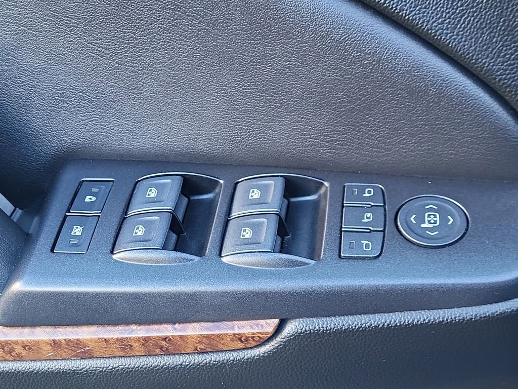 Used 2020 Chevrolet Suburban Premier w/ RST 6.2L Performance Edition image 11