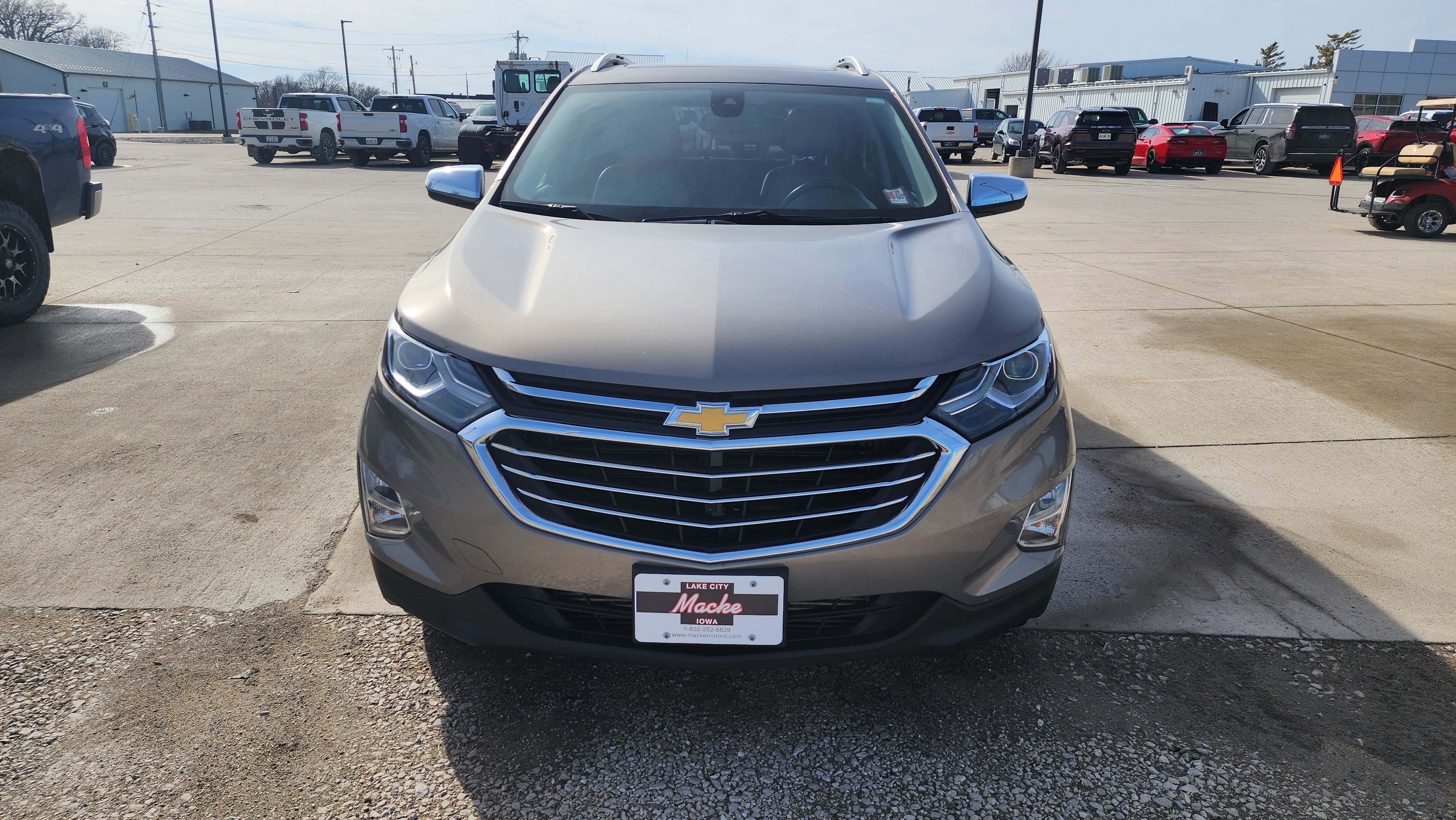 Used 2018 Chevrolet Equinox Premier FWD image 2