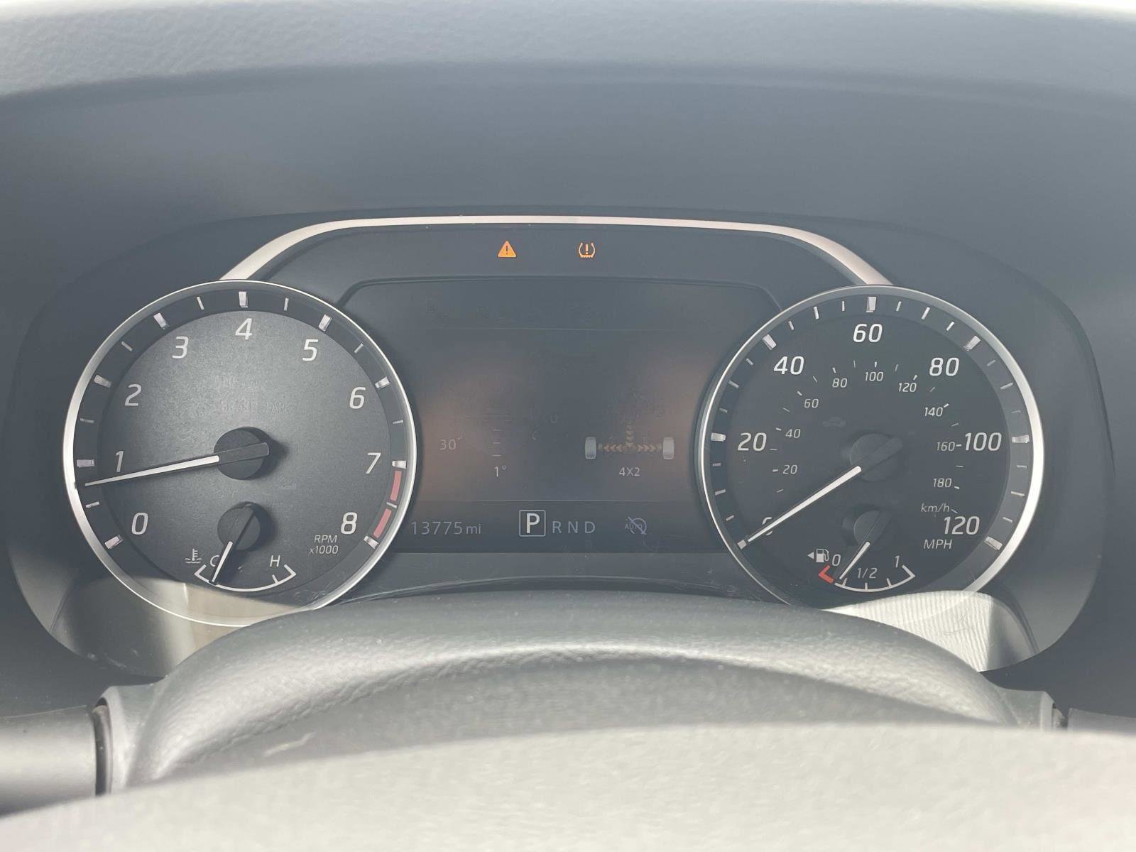 Used 2025 Nissan Frontier SV image 23