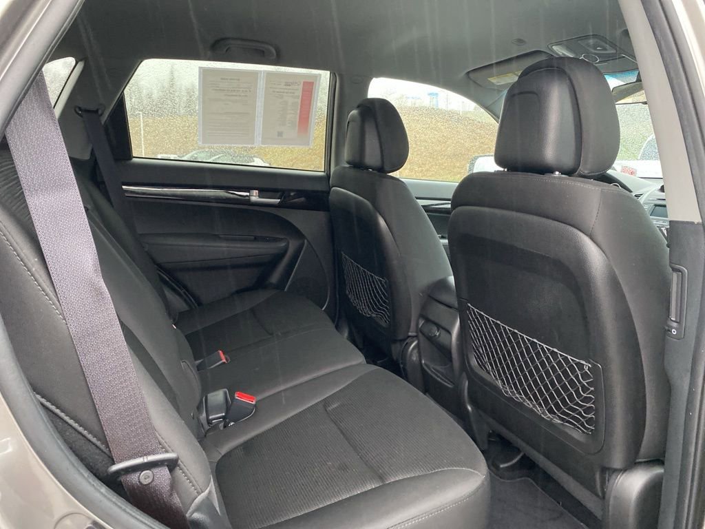 Used 2015 Kia Sorento LX image 13